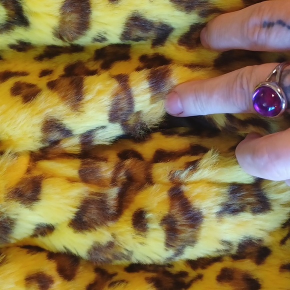 SOURPUSS 3XL YELLOW LEPARD FUR BOMBER JACKET ZIP CLOSURE/POCKETS SOLD OUT - Picture 10 of 13